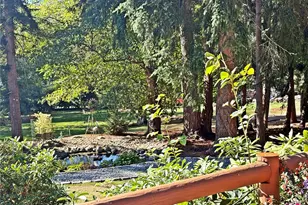 898 E Meadowood Ln, Freeland, WA 98249 - Photo 11