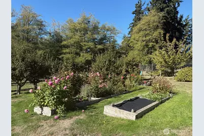 898 E Meadowood Lane, Freeland, WA 98249 - Photo 37