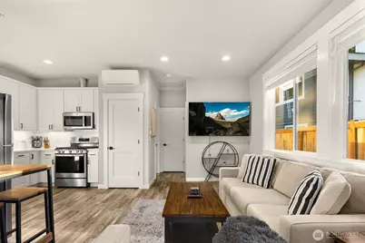 13005 NE 73rd Street #2, Kirkland, WA 98033 - Photo 3