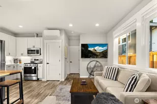 13005 NE 73rd St, Kirkland, WA 98033 - Photo 3