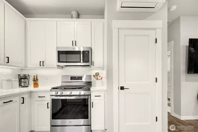 13005 NE 73rd Street #2, Kirkland, WA 98033 - Photo 9