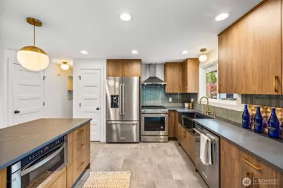 6225 122nd Avenue SE, Bellevue, WA 98006 - Photo 9