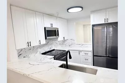 901 Sunset Boulevard NE #D113, Renton, WA 98056 - Photo 7