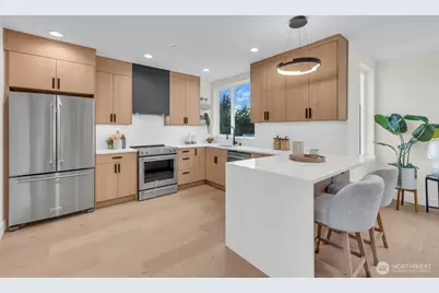 6402 Fauntleroy Way SW, Seattle, WA 98136 - Photo 11