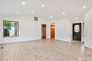 2421 Hickory Ave, Longview, WA 98632 - Photo 5