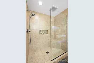 13275 242nd Place SE, Issaquah, WA 98027 - Photo 17