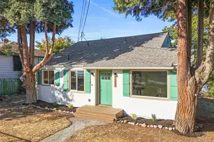 12077 75th Ave S, Seattle, WA 98178 - Photo 3