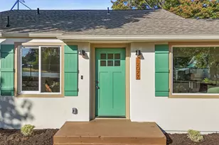 12077 75th Ave S, Seattle, WA 98178 - Photo 3