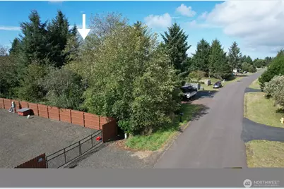 697 Island Circle SE, Ocean Shores, WA 98569 - Photo 19