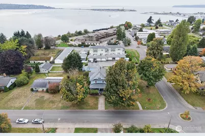 1333 Harrison Ave, Blaine, WA 98230 - Photo 25