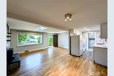 5715 186th Place SW, Lynnwood, WA 98037 - Photo 3