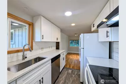 5715 186th Place SW, Lynnwood, WA 98037 - Photo 5