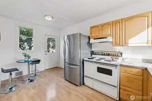 1910 S Lander St, Seattle, WA 98144 - Photo 9