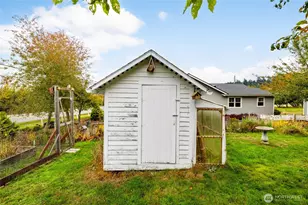 401 NE 9th St, Coupeville, WA 98239 - Photo 33