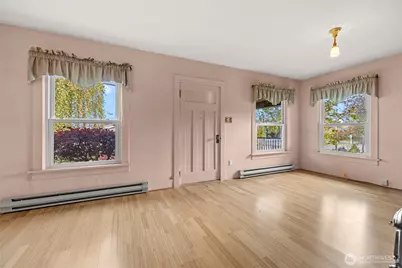 401 NE 9th Street, Coupeville, WA 98239 - Photo 9