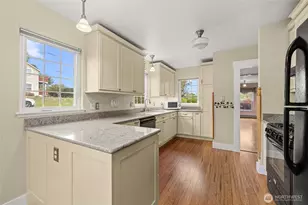 401 NE 9th St, Coupeville, WA 98239 - Photo 15