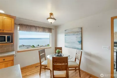 5569 Frances Avenue NE, Tacoma, WA 98422 - Photo 15