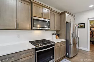 18705 134th St E, Bonney Lake, WA 98391 - Photo 13