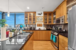 2716 Elliott Ave, Seattle, WA 98121 - Photo 7