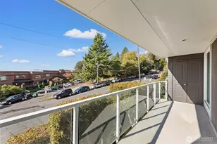 500 W Olympic Pl, Seattle, WA 98119 - Photo 21