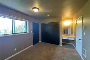910 Barnhart St, Raymond, WA 98577 - Photo 21