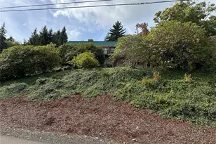 910 Barnhart St, Raymond, WA 98577 - Photo 9