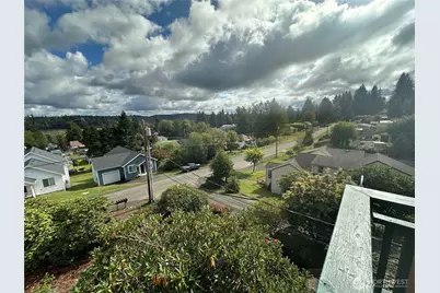 910 Barnhart Street, Raymond, WA 98577 - Photo 17