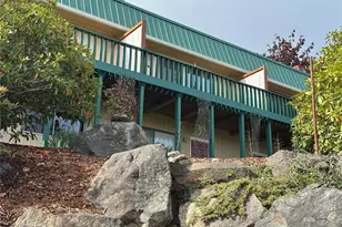 910 Barnhart St, Raymond, WA 98577 - Photo 3