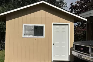 910 Barnhart St, Raymond, WA 98577 - Photo 11