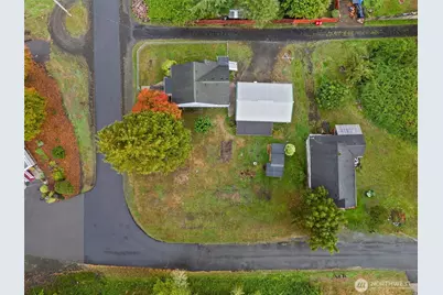 720 Washington Avenue, Raymond, WA 98577 - Photo 3