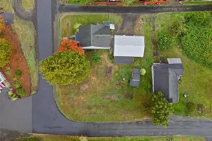 720 Washington Ave, Raymond, WA 98577 - Photo 3