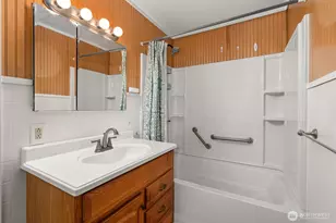 720 Washington Ave, Raymond, WA 98577 - Photo 13