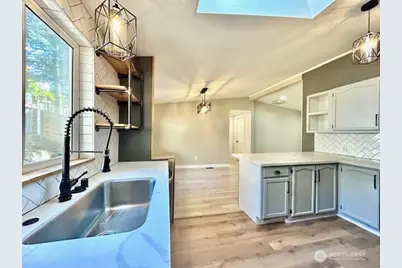 2402 S 370th Place, Federal Way, WA 98003 - Photo 13