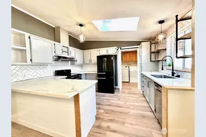 2402 S 370th Place, Federal Way, WA 98003 - Photo 17