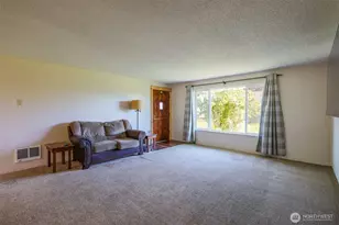 209 W Scott St, Aberdeen, WA 98520 - Photo 5