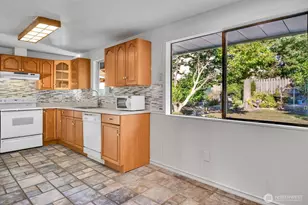 20917 59th Pl W, Lynnwood, WA 98036 - Photo 5