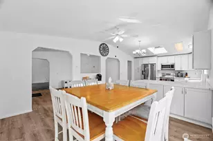 10 E Rose Ln, Shelton, WA 98584 - Photo 9