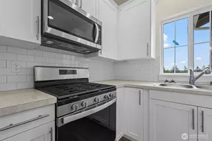 19017 E State Route 3, Allyn, WA 98524 - Photo 21