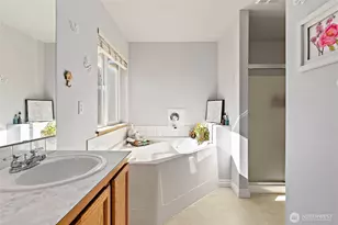 11428 210th Ave Ct E, Bonney Lake, WA 98391 - Photo 17