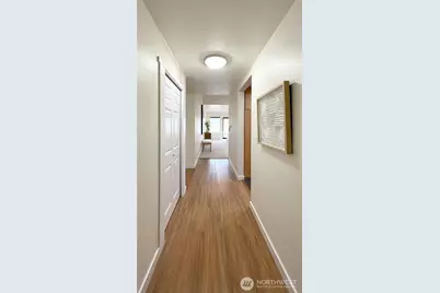 2920 76th Avenue SE #411, Mercer Island, WA 98040 - Photo 7