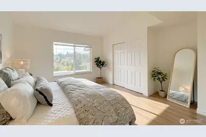 2920 76th Avenue SE #411, Mercer Island, WA 98040 - Photo 13