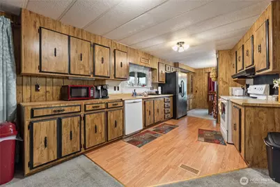 7508 47th Avenue NE #9, Marysville, WA 98270 - Photo 11