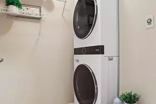 530 4th Ave W, Seattle, WA 98119 - Photo 21