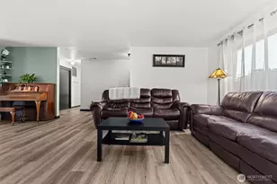 343 4th St SE, Puyallup, WA 98372 - Photo 17