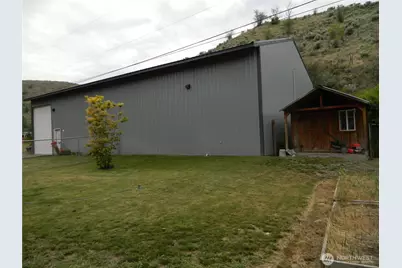 44 Bonaparte Avenue, Tonasket, WA 98855 - Photo 9