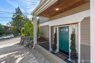 400 NE 50th St, Seattle, WA 98105 - Photo 31