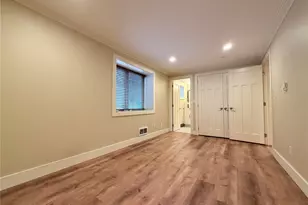 400 NE 50th St, Seattle, WA 98105 - Photo 39