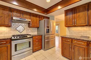 10216 SE 15th St, Vancouver, WA 98664 - Photo 9