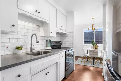 1616 41st Avenue E #301, Seattle, WA 98112 - Photo 9