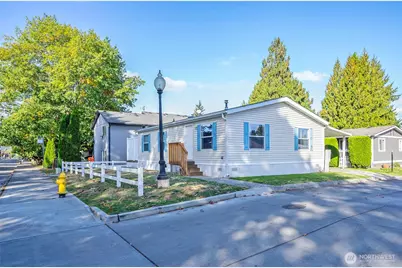 607 37th Street SE #77, Auburn, WA 98002 - Photo 1